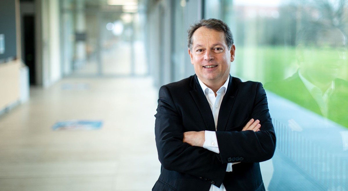 Bernd Eisenstein ist auch Direktor an der Fachhochschule Westküste FB Wirtschaft.