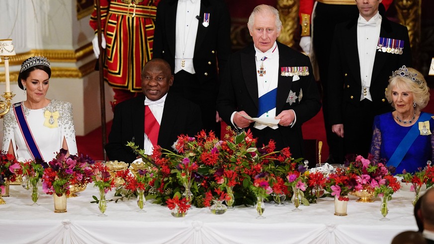 Entertainment Bilder des Tages . 22/11/2022. London, United Kingdom. President Cyril Ramaphosa of South Africa with King Charles III, Camilla, Queen Consort and Kate Middleton, the Princess of Wales,  ...