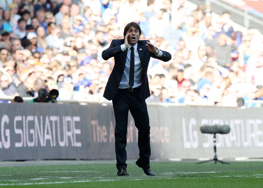 19th May 2018, Wembley Stadium, London, England; FA Cup Final football, Chelsea versus Manchester United ManU Chelsea Manager Antonio Conte shouting instructions to his players from the touchline PUBL ...