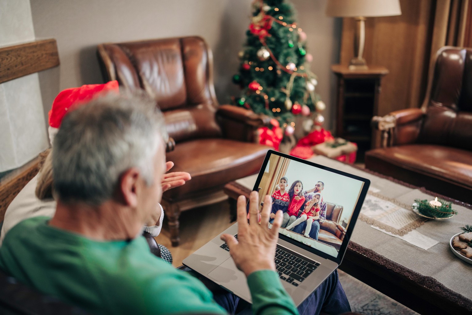 Junge Leute Erklaren Darum Fahre Ich Weihnachten Zu Meiner Familie