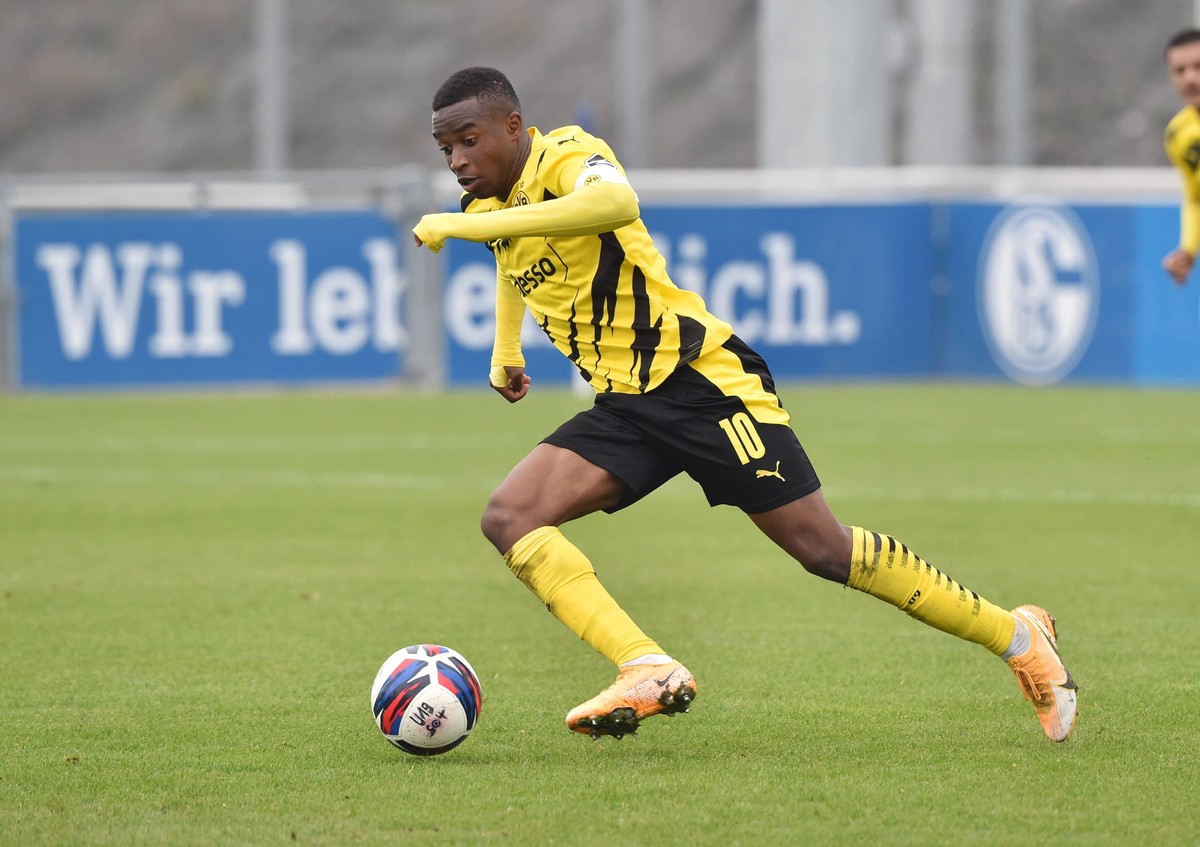 Youssoufa Moukoko Borussia Dortmund 18.10.2020, Fussball GER, Saison 2020 2021, U19 Bundesliga West, 3. Spieltag, FC Schalke 04 - Borussia Dortmund 2:3, Foto: TEAM2sportphoto Gelsenkirchen Parkstadion ...