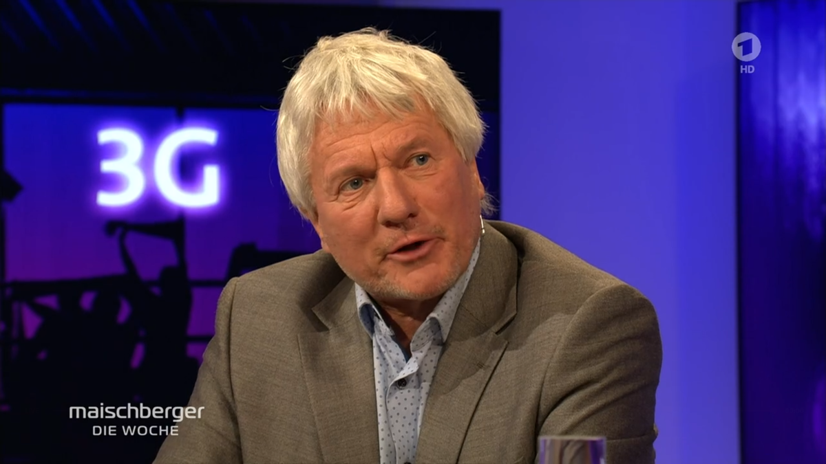 Kabarettist Jürgen Becker traut sich quasi als einziger eine Impfpflicht zu fordern.