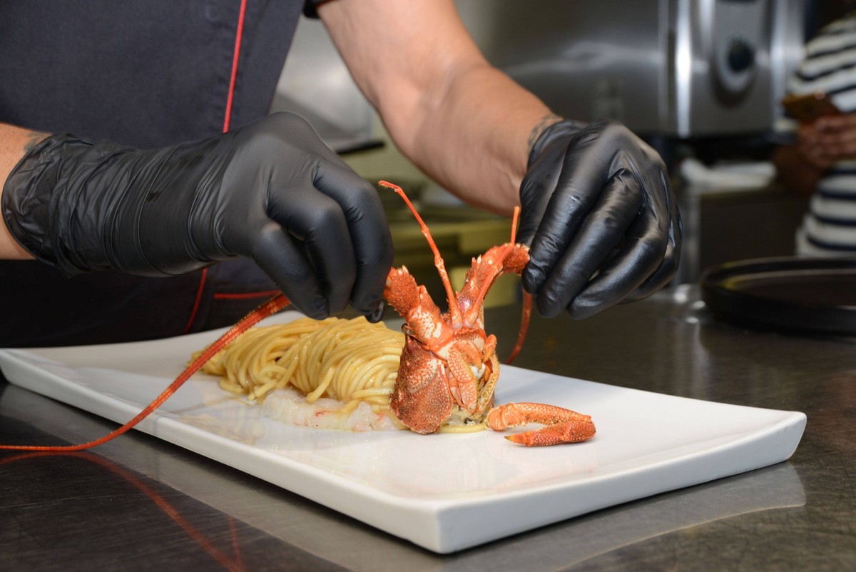 Spaghetti with lobster. Portobello restaurant. Sestri Levante. Liguria. Italy Spaghetti with lobster. Portobello restaurant. Sestri Levante. Liguria. Italy Copyright: Â PaoloPicciotto/REDA&CO 1028 ...