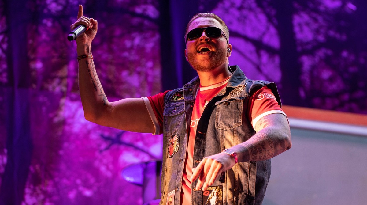 Rock am Ring 2023 Das traditionsreichste Festival in Deutschland vom 2. Bis 4. Juni 2023 am Nürburgring in der Eifel Tag 1 Rapper Finch auf der Mandora Stage bei Rock am Ring. Den Zusatznamen Asozial  ...
