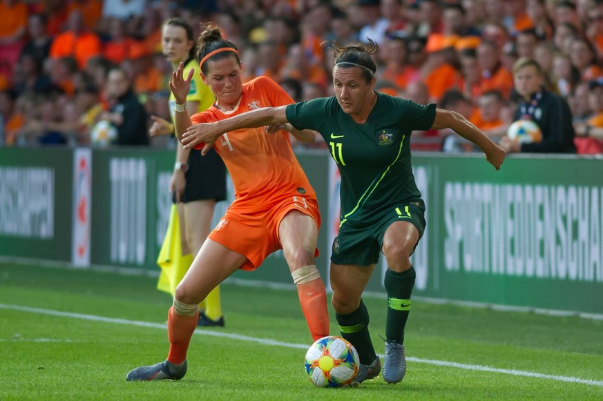 Die Australierinnen kämpfen nicht nur um den Ball, – sondern auch um Gleichberechtigung im Fußball. 