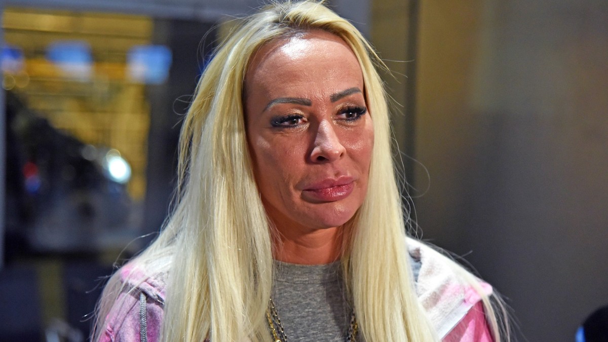 Cora Schumacher - Abflug der Kandidaten nach Australien zur RTL TV-Show ICH BIN EIN STAR - HOLT MICH HIER RAUS am Frankfurt am Main International Airport am 09.01.2024 *** Cora Schumacher Departure of ...