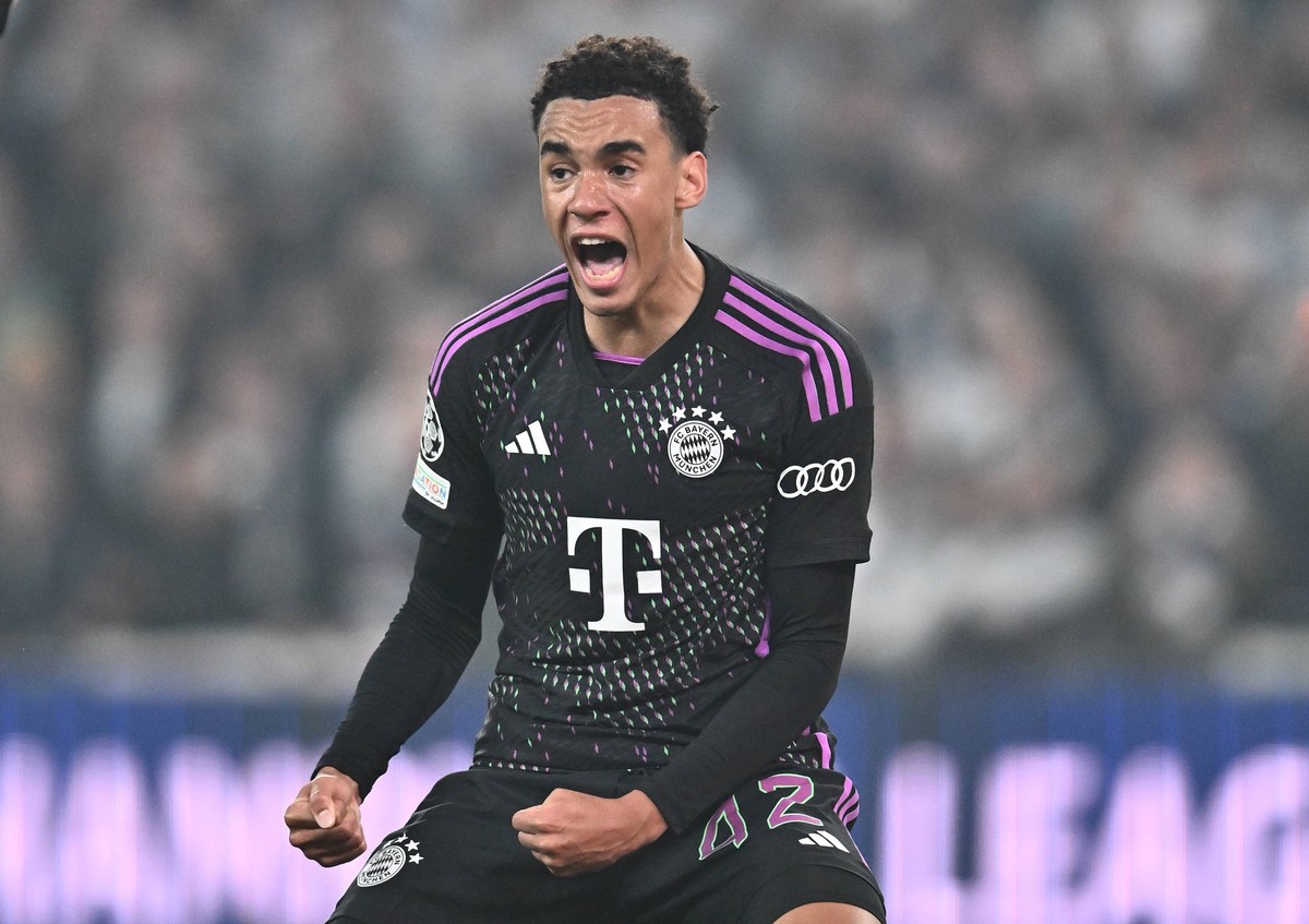 COPENHAGEN, DENMARK - OCTOBER 3: Jamal Musiala of Bayern Munich celebrates after scoring goal during the UEFA Champions League match between F.C. Copenhagen and FC Bayern Munchen at Parken Stadium on  ...