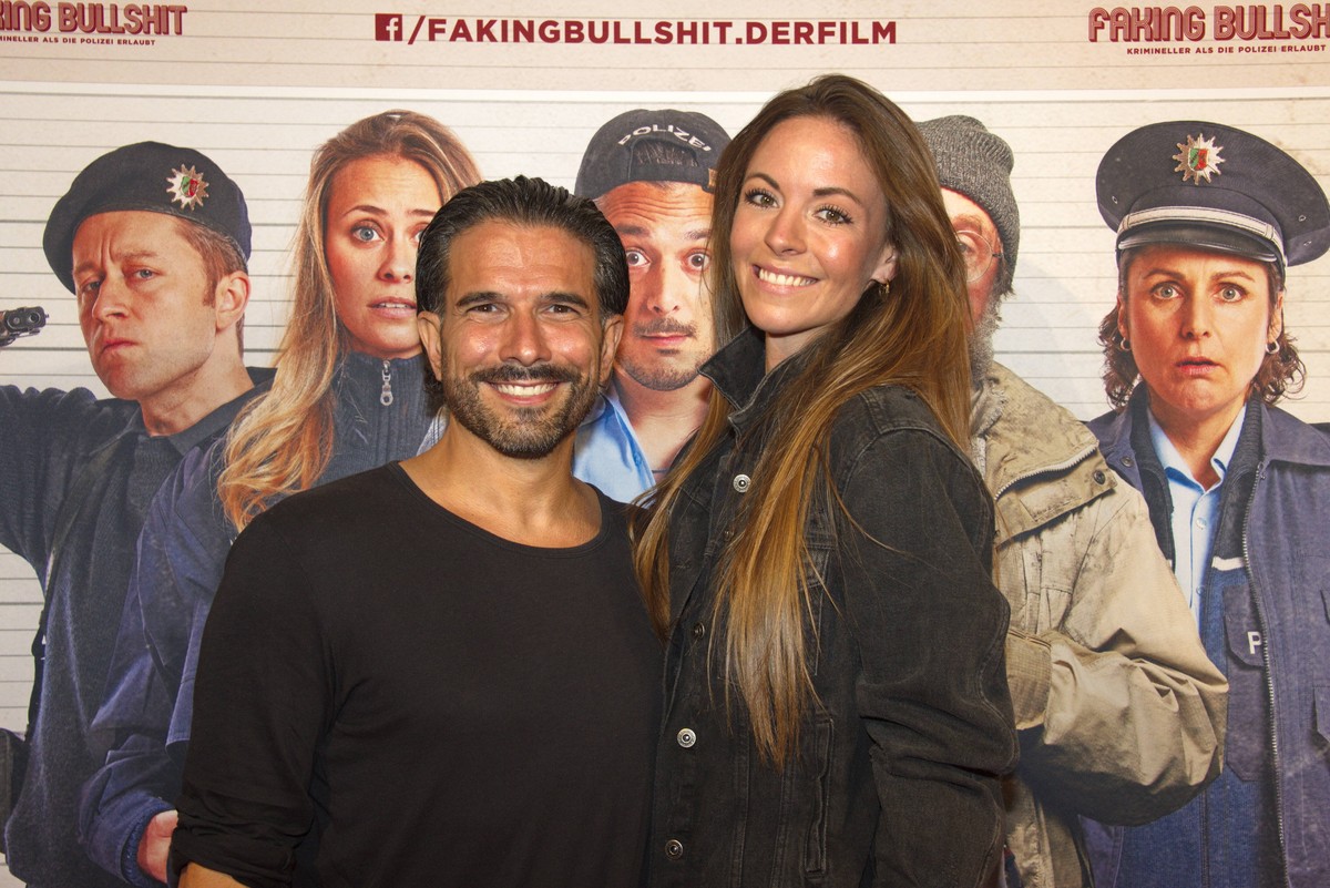93/ Marc Terenzi und Freundin Viviane Ehret-Klainau, FAKING BULLSHIT , Photo Call am Roter Teppich vor dem Cinemaxx am Potsdamer Platz, Berlin, 09.09.2020, Berlin Deutschland, germany *** 93 Marc Tere ...