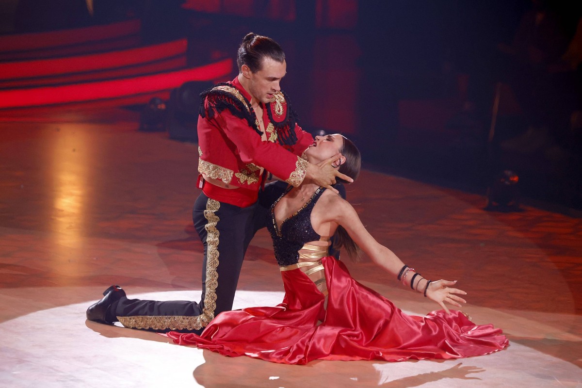 Tänzerin Ekaterina Leonova und Mentalist Timon Krause bei der 16. Staffel der RTL-Tanzshow Let s Dance im MMC Coloneum. Köln, 12.05.2023 NRW Deutschland *** Dancer Ekaterina Leonova and mentalist Timo ...