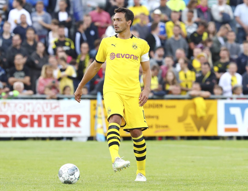 Hardheim, Germany 12.07.2019, Freundschaftsspiel, FC Schweinberg - Borussia Dortmund, Mats Hummels (BVB) in Aktion ( Hardheim Sportplatz FC Schweinberg Baden Wuerttemberg Germany eu-images-09-504-0184 ...