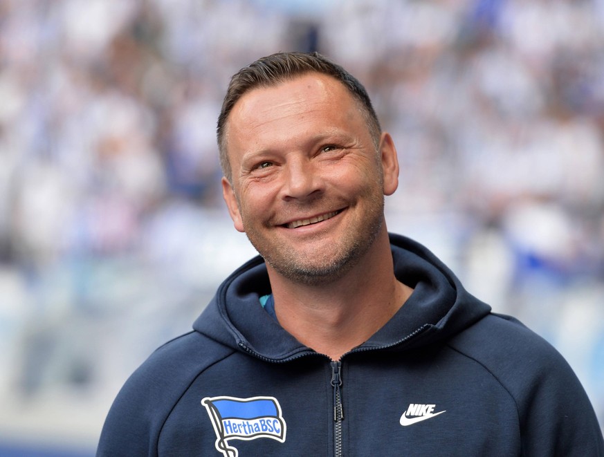 Seit einem Jahr ist Pal Dardai nicht mehr Cheftrainer bei Hertha BSC. Dem Hauptstadt-Klub bleibt er aber erhalten. Ab der kommenden Saison wird er eine Jugendmannschaft der Herthaner betreuen. Archivf ...