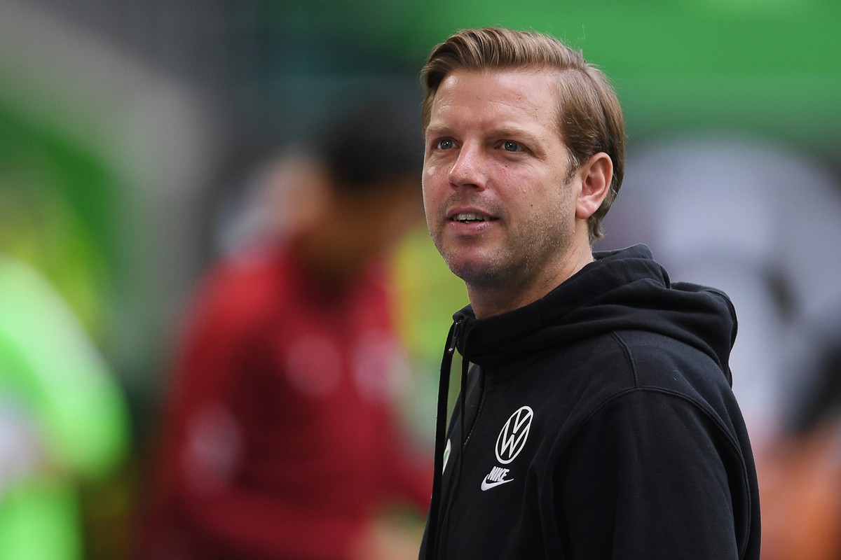 ARCHIV - 14.05.2022, Niedersachsen, Wolfsburg: Fußball: 2. Bundesliga, Wolfsburgs ehemaliger Trainer Florian Kohfeldt ist beim FC St. Pauli als Nachfolger von Timo Schultz im Gespräch. (zu dpa: «St. P ...