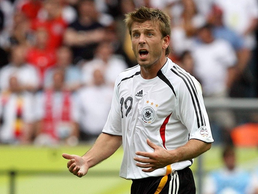 "Schnix" oder den "weißen Brasilianer" nannte man Bernd Schneider,&nbsp;der damals technisch herausragende deutsche Spieler der Mannschaft.&nbsp;&nbsp;