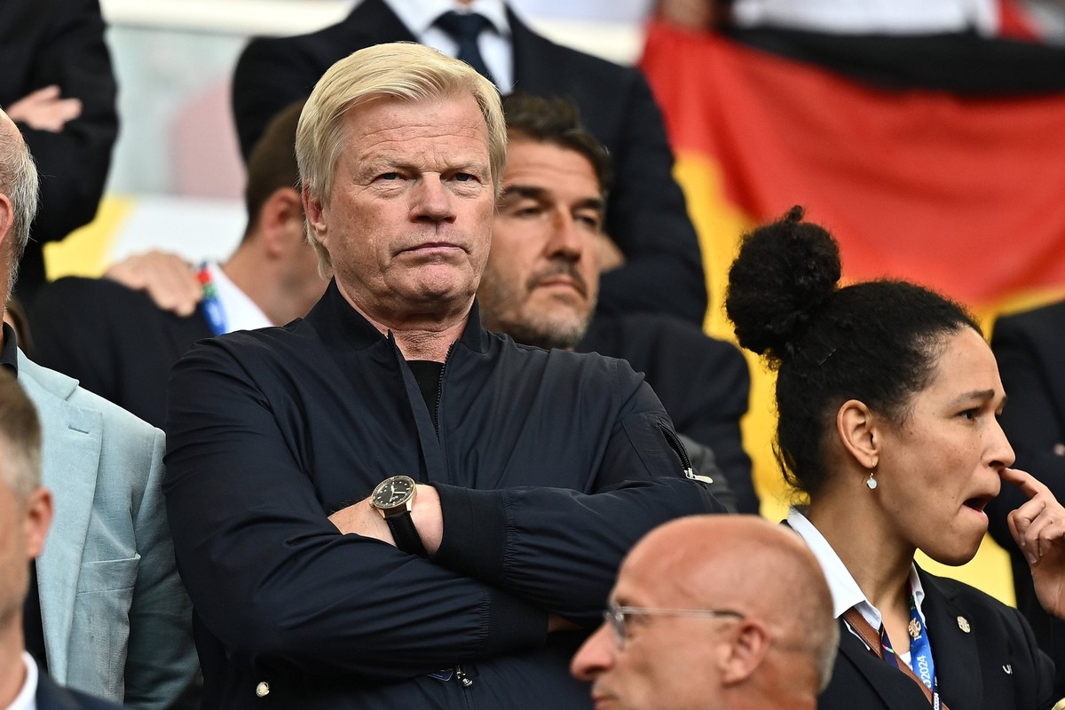 05.07.2024, xscotx, Fussball EM 2024 Viertelfinale, Spanien - Deutschland, emspor, v.l. Oliver Kahn Stuttgart *** 05 07 2024, xscotx, European Football Championship 2024 quarter-finals, Spain Germany, ...