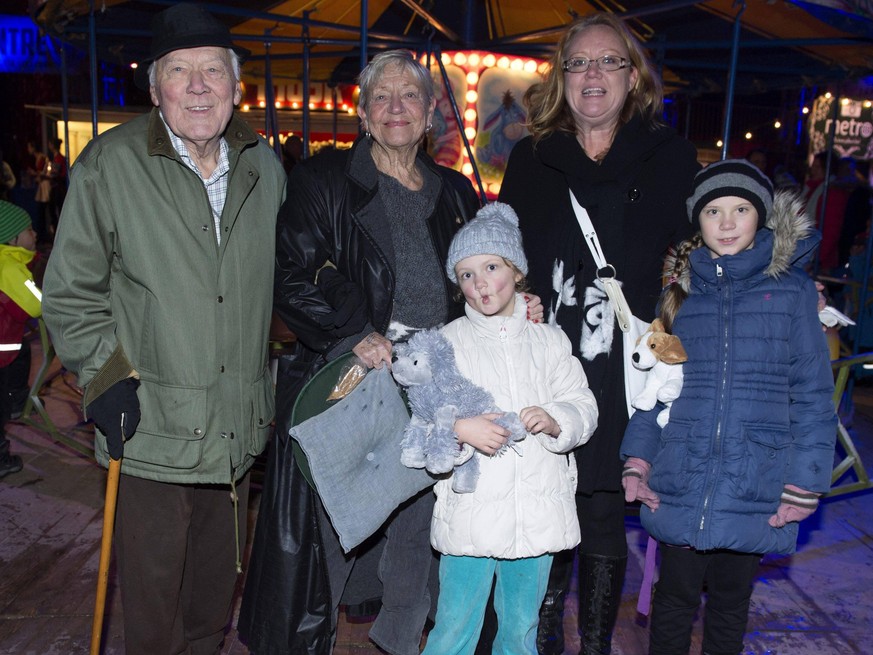 STOCKHOLM 20121129 Olof Thunberg , Mona Andersson and grandchilds Beata and Greta Thunberg at Circus Scotte premiere Foto Bertil Enevag Ericson / SCANPIX / kod 10000 STOCKHOLM SVERIGE x10000x *** STOC ...