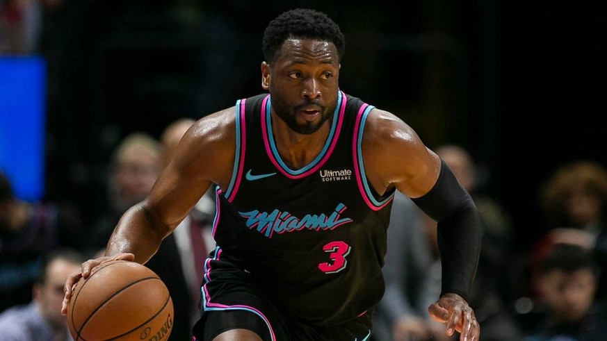 January 28, 2019 - Miami, FL, USA - Dwyane Wade (3), del Heat, lleva el balo³n en el juego ante los Bucks el 22 de diciembre en el American Airlines Arena. El Heat gana en Nueva York y completa una in ...
