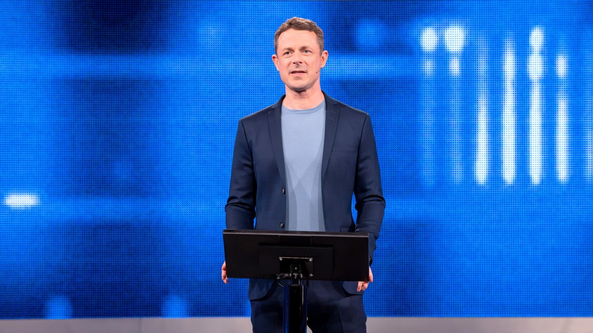 ARD GEFRAGT - GEJAGT FOLGE 778, "Radiospecial", am Freitag (14.06.24) um 18:00 Uhr im ERSTEN.
Jetzt wird aufgedreht! In zehn Ausgaben des Vorabendquiz‘ „Gefragt – Gejagt“ im Ersten treten be ...