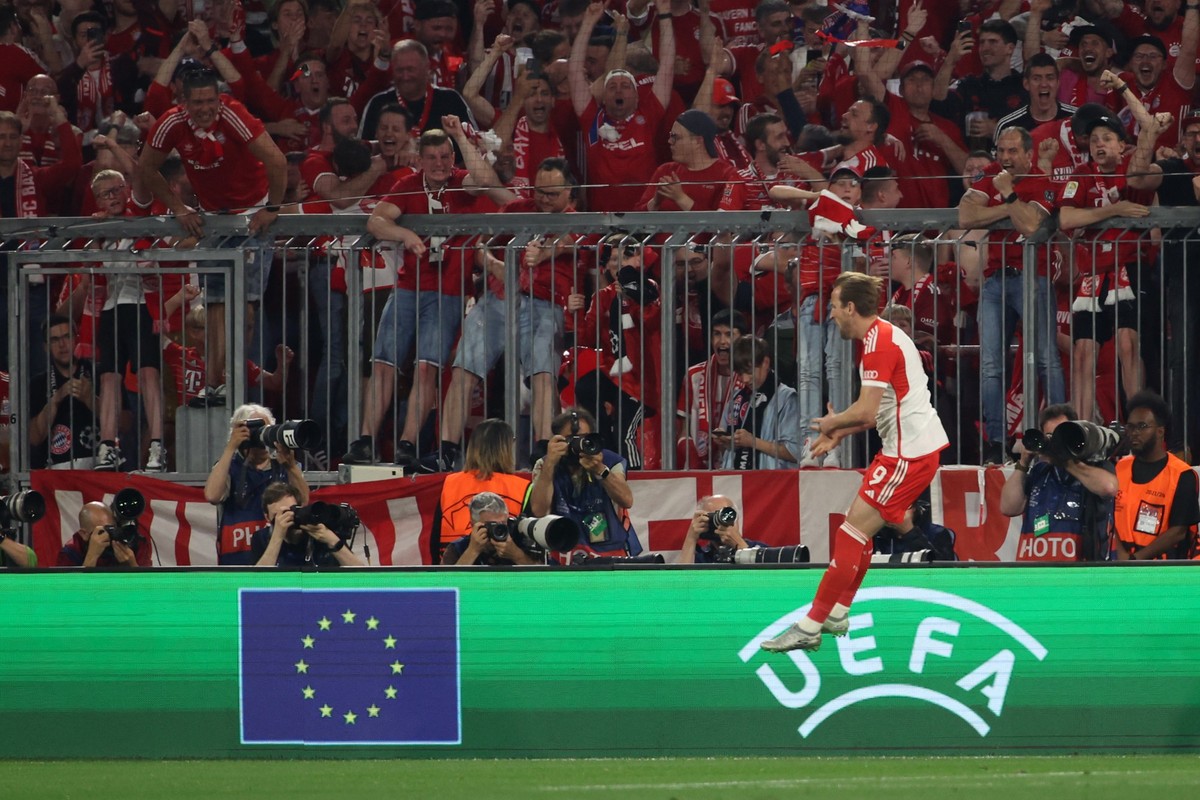 30.04.2024, Bayern, M�nchen: Fu�ball: Champions League, FC Bayern M�nchen - Real Madrid, K.o.-Runde, Halbfinale, Hinspiele, Allianz Arena. M�nchens Harry Kane jubelt nach seinem Tor zum 2:1. Foto: Mat ...
