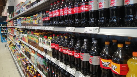 Coca Cola , Fanta , Pepsi . Getranke verkauf in ein REWE Supermarket during the Light Lockdown of the Covid 19 Coronavirus Pandemie in Nurnberg , Bayern , Deutschland . March 11 , 2021.