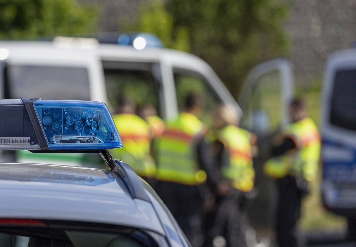 Gramschatz, A7, TRA Riedener Wald - West, 24.05.2023, Sechster laenderuebergreifender Sicherheitstag zur Bekaempfung von Straftaten im oeffentlichen Raum Bild: Blaulicht *** Gramschatz, A7, TRA Rieden ...