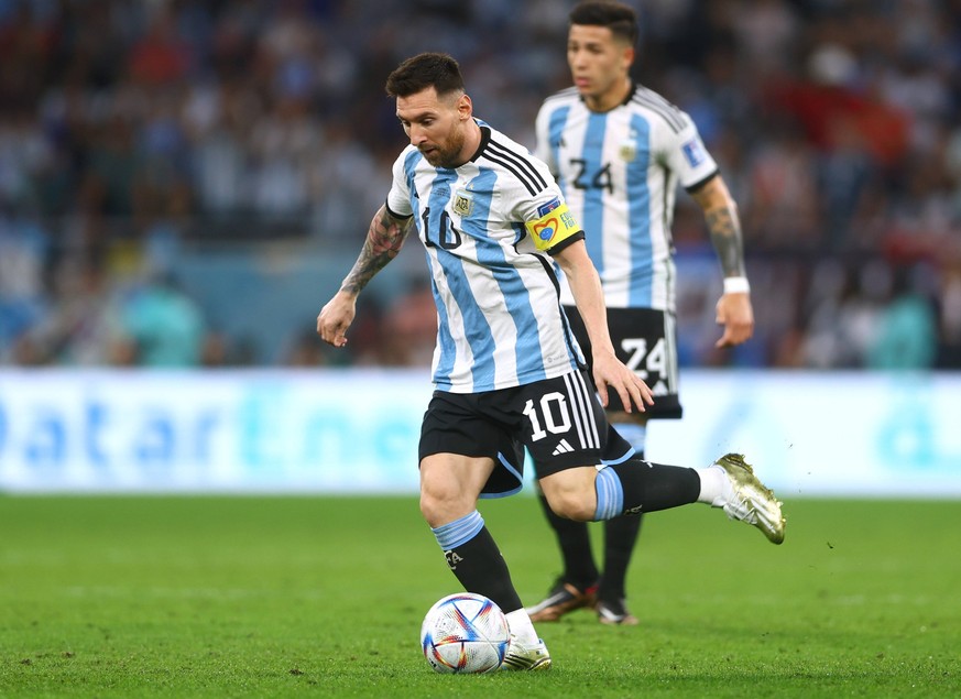 Mandatory Credit: Photo by Kieran McManus/Shutterstock 13645335al Lionel Messi of Argentina and Enzo Fernandez Argentina v Australia, FIFA World Cup, WM, Weltmeisterschaft, Fussball 2022, Round of 16, ...