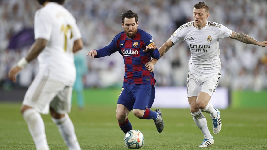 L-R Lionel Messi Barcelona, Toni Kroos Real, MARCH 1, 2020 - Football / Soccer : 

Bundesliga Fußball spielt er nicht