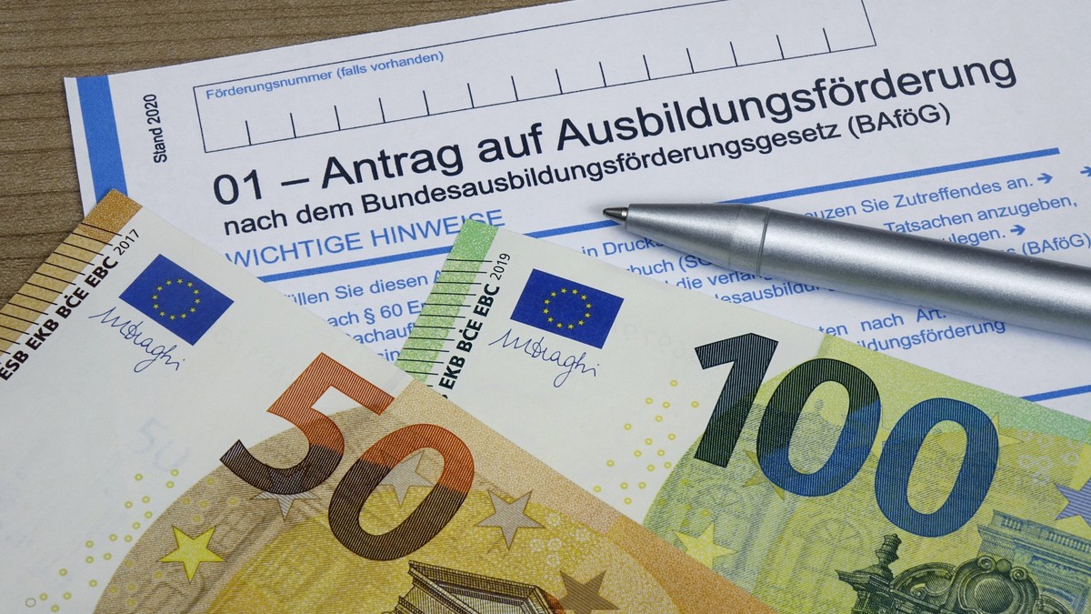 Bundesausbildungsförderungsgesetz Bundesausbildungsförderungsgesetz, 15.04.2022, Borkwalde, Brandenburg, Das BAföG regelt die staatliche Unterstützung für die Ausbildung von Schülern und Studenten. ** ...