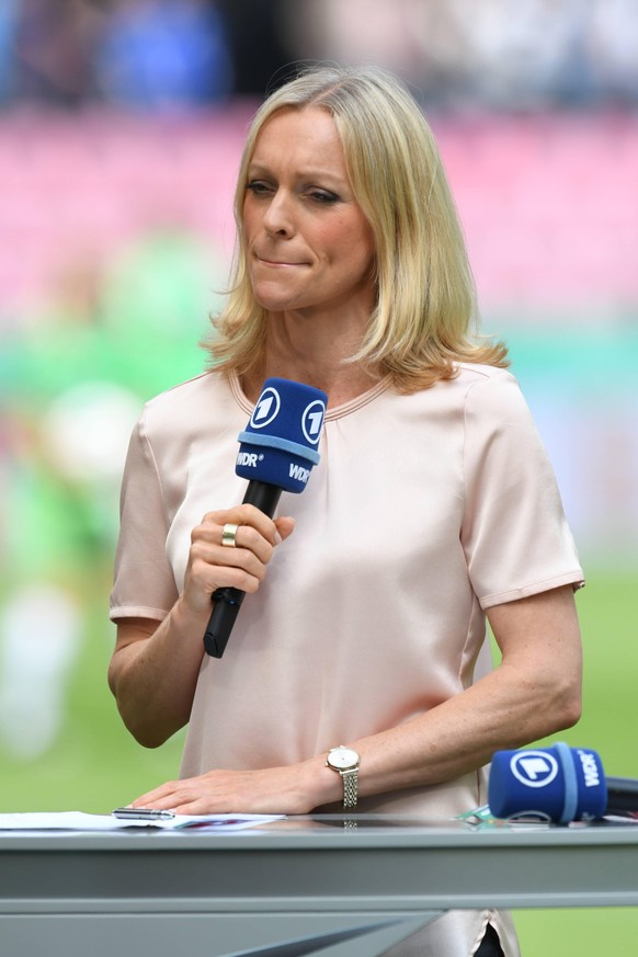 ARD Moderatorin Valeska Homburg. 19.05.2018 --- Fussball --- DFB Pokalfinale Frauen --- VFL Wolfsburg vs FC Bayern Muenchen 19.05.2018 --- Fussball --- DFB Pokalfinale Frauen --- VFL Wolfsburg vs FC B ...