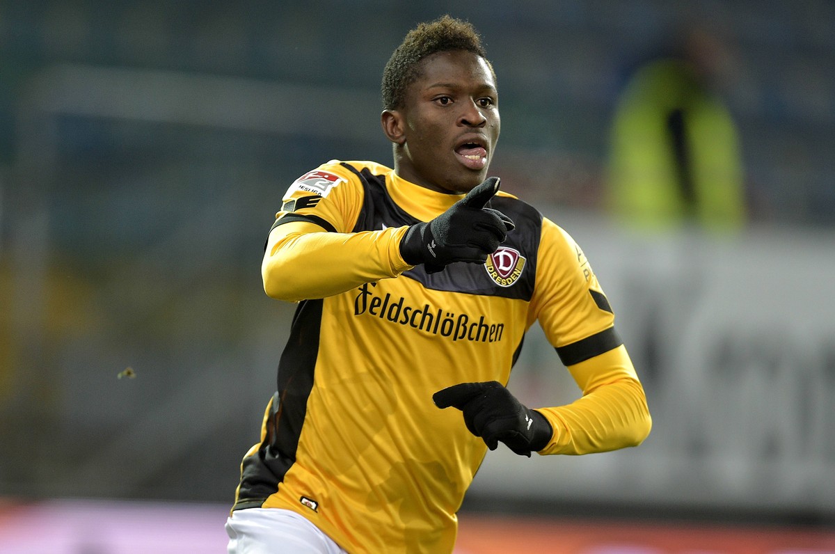 23-01-2018 / pmk / NA105868 Fussball/Herren 2.Bundesliga Saison 2017/2018 DSC Arminia Bielefeld - SG Dynamo Dresden Jubel nach dem Tor zum 1-1 durch KONE (27) Moussa KONE (27) Dresden *** 23 01 2018 p ...