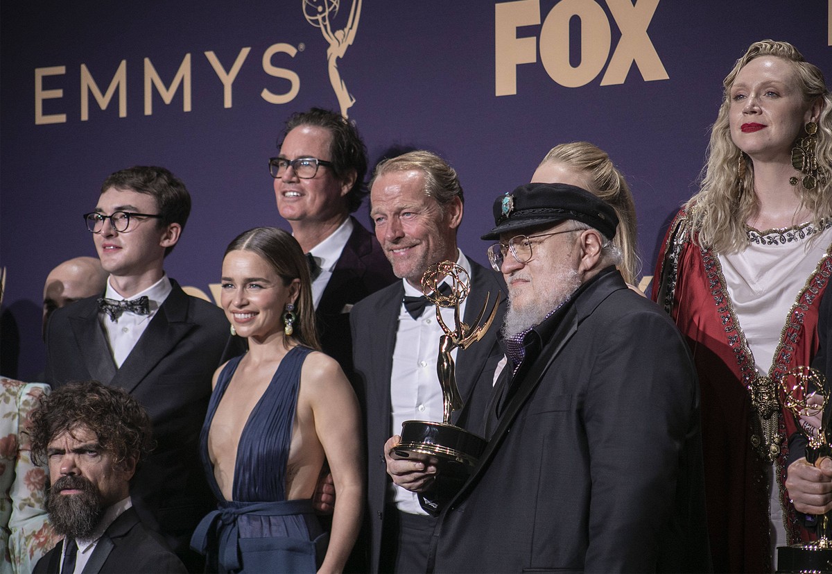 September 22, 2019, Los Angeles, California, United States of America: L-RLena Headey, Peter Dinklage, Isaac Hempstead Wright, Emilia Clarke, Iain Glen, George R. R. Martin and Gwendoline Christie win ...