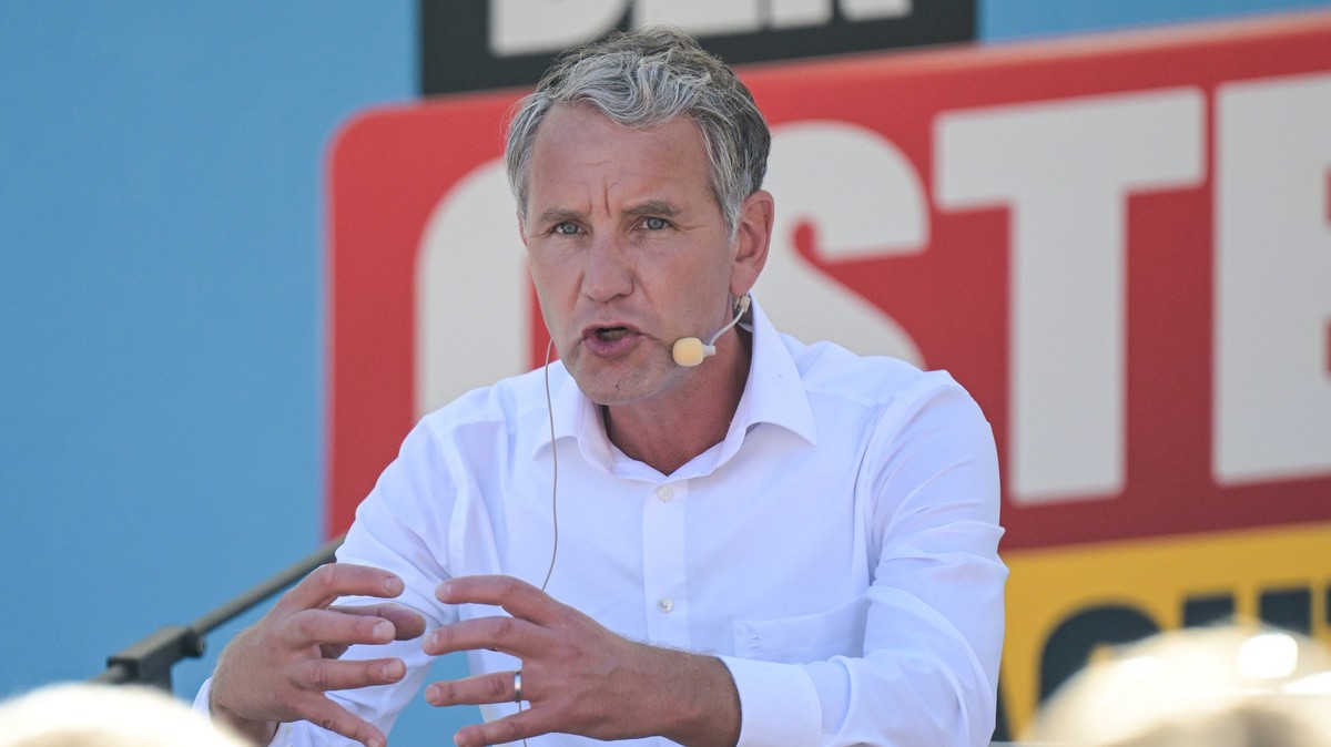 ARCHIV - 10.08.2024, Thüringen, Gotha: AfD-Spitzenkandidat Björn Höcke spricht auf einer Veranstaltung der AfD. Am 1. September 2024 wird in Thüringen ein neuer Landtag gewählt. (zu dpa: «Höcke hat no ...