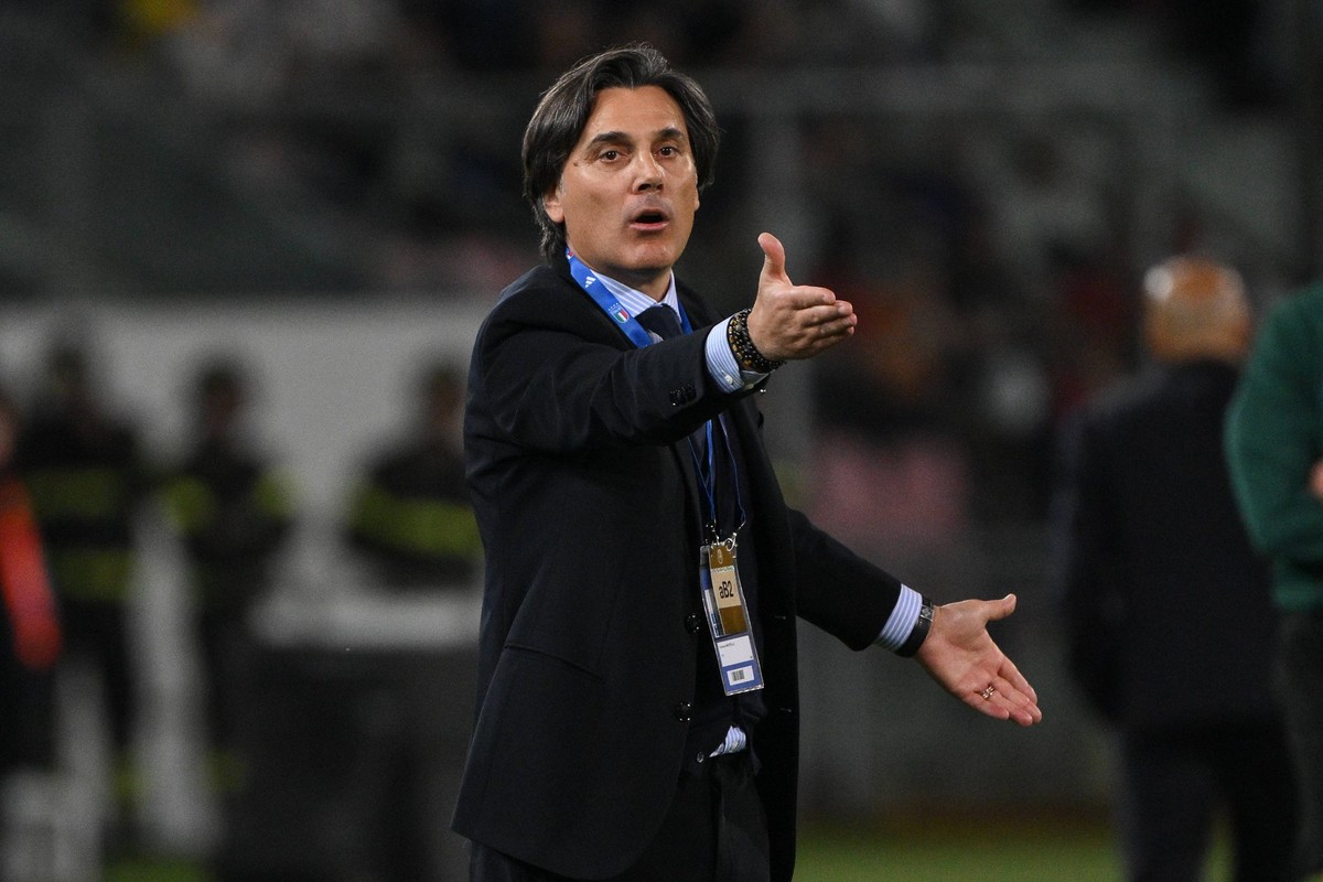 Vincenzo Montella, head coach of Turkey, during a friendly football match between Italy and Turkey at Renato Dall Ara stadium in Bologna Italy, June 4th, 2024. andreaxstaccioli