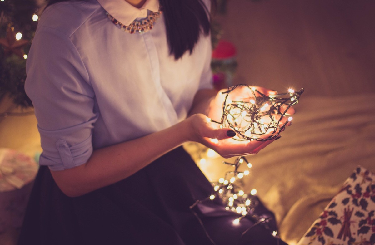 Weihnachtsbeleuchtung ja oder nein? Die Deutschen sind bei dieser Frage gespalten.