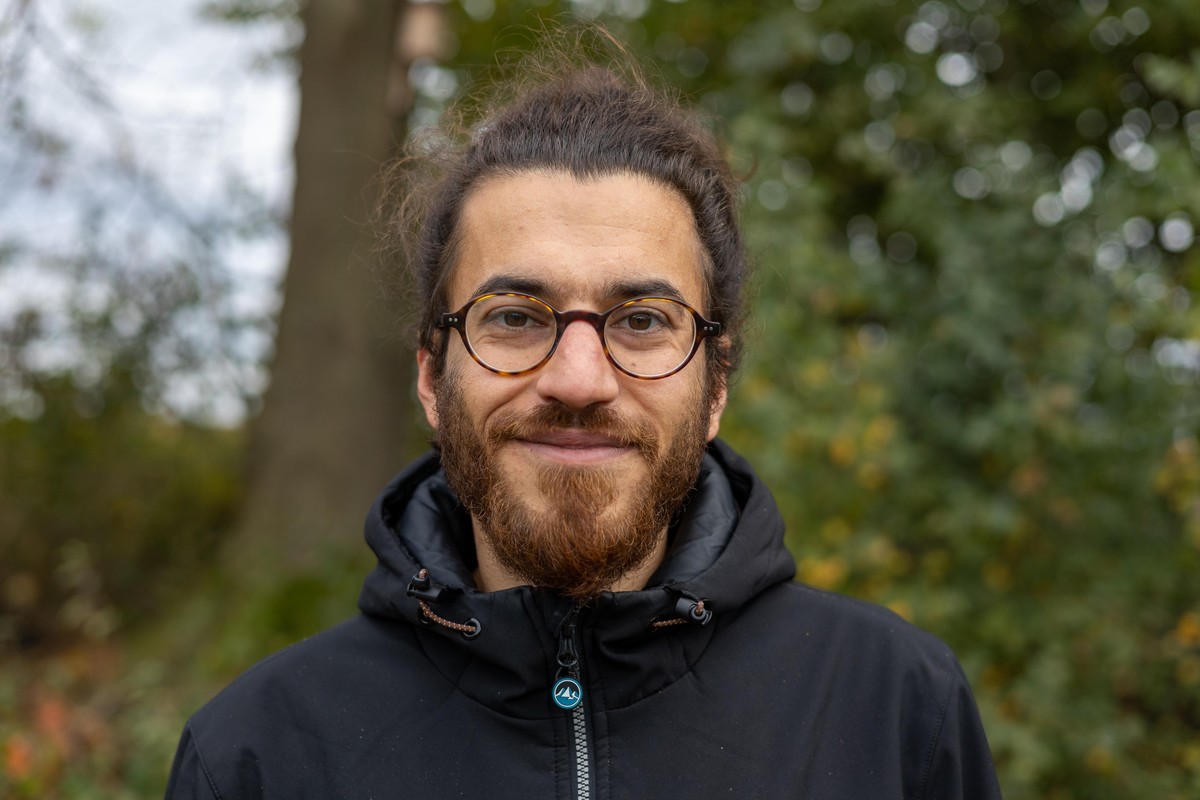 Florian Özcan betont, wie wichtig Selbstorganisation und Eigenverantwortung im Camp sind.