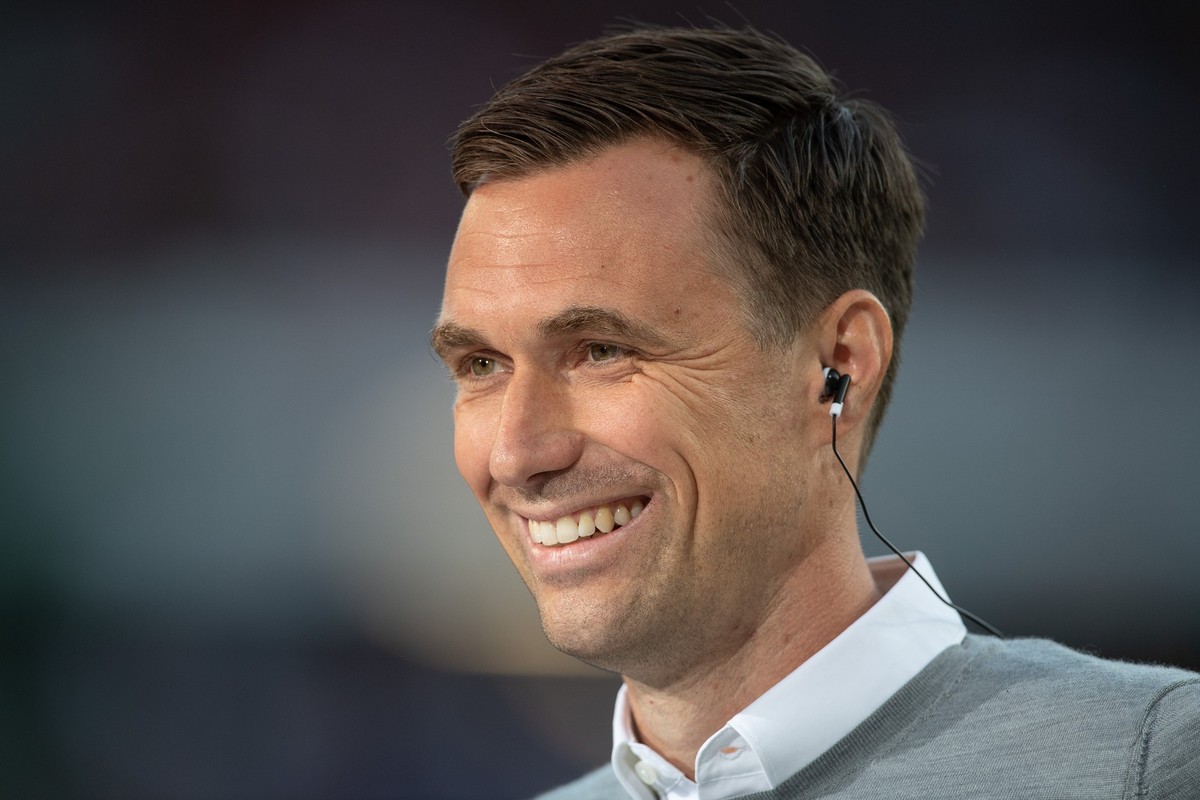 ARCHIV - 23.07.2022, Niedersachsen, Hannover: Fußball: 2. Bundesliga, Hannover 96 - FC St. Pauli, 2. Spieltag, Heinz von Heiden-Arena. Hannovers Sportdirektor Marcus Mann ist vor dem Spiel im Stadion. ...