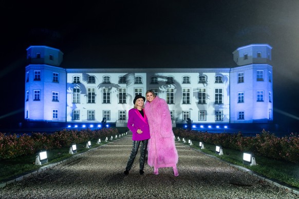 Titel: Germany&#039;s Next Topmodel - by Heidi Klum;
Staffel: 20;
Folge: 9;
Person: Twiggy; Heidi Klum;
Copyright: ProSieben/Daniel Graf;
Fotograf: Daniel Graf;
Dateiname: 3143503.jpg;
Rechtehinweis:  ...