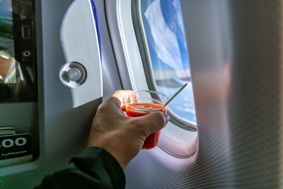 Schmeckt in der Luft besonders gut: Tomatensaft