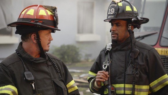 Junge Helden bei der Arbeit: Die Seattle Firefighters werden auch in der neuen Staffel von Grey's Anatomy eine entscheidende Rolle spielen.