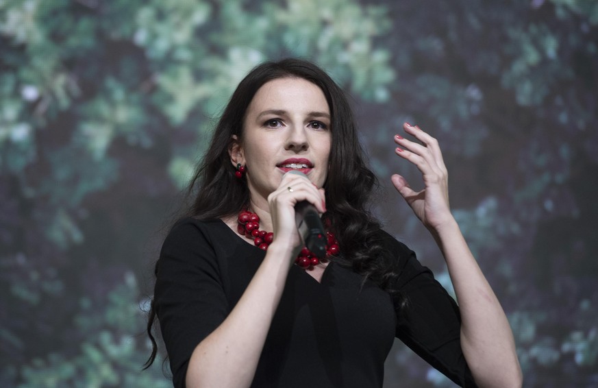 Marina WEISBAND bei ihrem Redebeitrag, 44. Ordentliche Bundesdelegiertenkonferenz der Partei Buendnis 90/Die Gruenen in der Stadthalle Bielefeld vom 15.-17.11.2019 *** Marina WEISBAND during her speec ...