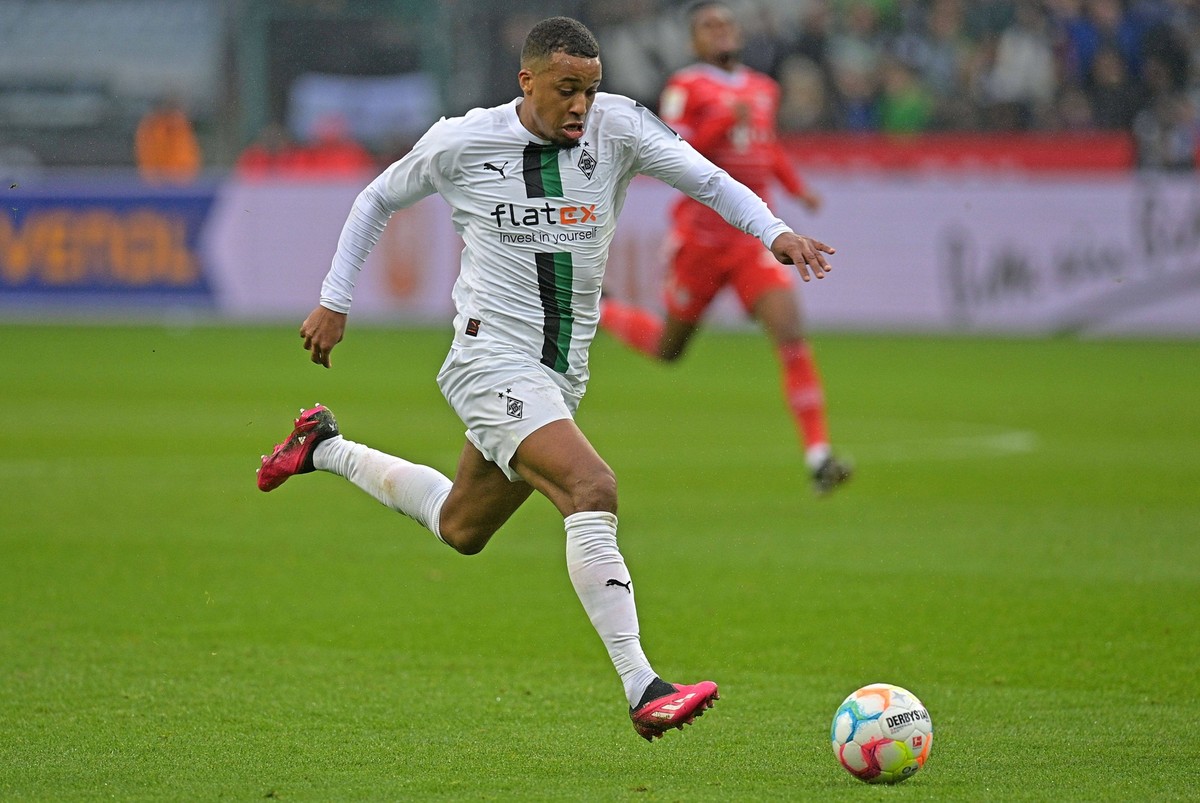 18.02.2023, xsyx, Fussball 1.Bundesliga, Borussia Moenchengladbach - FC Bayern Muenchen emspor, v.l. Freisteller Alassane Plea Borussia Mönchengladbach DFL/DFB REGULATIONS PROHIBIT ANY USE OF PHOTOGRA ...