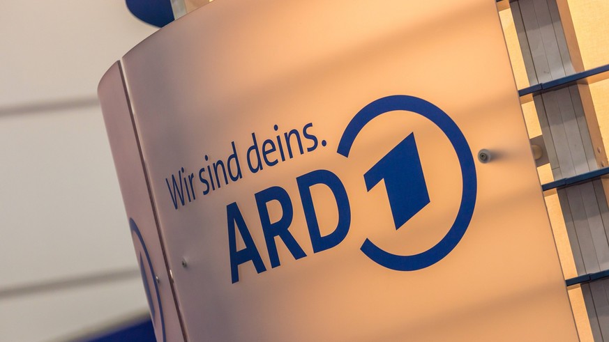 Nach drei Jahren der Abstinenz findet 2023 wieder die Leipziger Buchmesse statt. Wir sind Deins, das Logo der ARD Arbeitsgemeinschaft der öffentlich rechtlichen Rundfunksender Deutschlands MDR NDR, SW ...