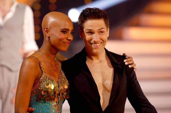 Sharon Batiste con Christian Polanc al finale della stagione 16 di RTL Let's Dance al MMC Coloneum.  Colonia, 19 maggio 2023 *** Sharon Batiste con Christian Polanc nel finale della sedicesima stagione...