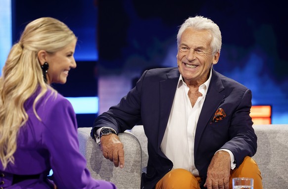 ARD/SWR THE BEATRICE EGLI SHOW, on Saturday (11.11.23) at 8:15 p.m. on the ERSTEN.  Beatrice Egli and Pepe Lienhard Attention: embargo period for content and photos up to and including Sunday, November 5th, 2023 © SWR/Man ...