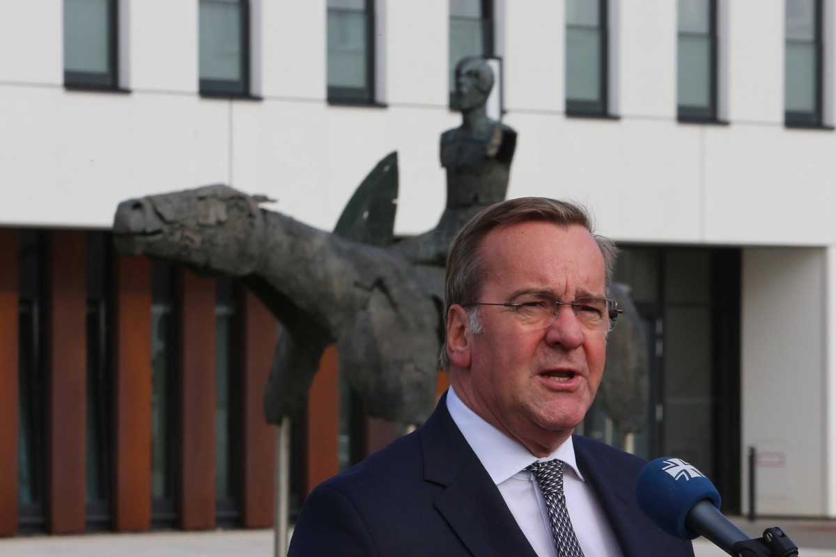 Vor-Ort-Pressetermin am Montag 21.10.2024 in der Hanse- und Universitätsstadt Rostock beim örtlichen Marinekommando zur Einweihung des neuen taktischen Hauptquartiers der Nato. Bei der Veranstaltung w ...