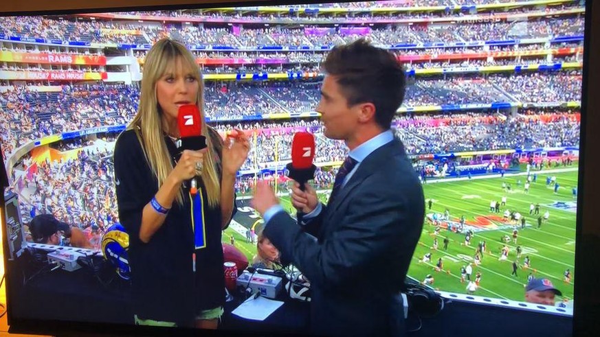 Ihren ProSieben-Auftritt beim Super Bowl hatte sich Heidi Klum wohl anders vorgestellt.