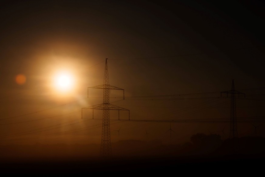 Immer wieder kursieren Gerüchte, um einen möglichen Blackout in Deutschland. Eine Umfrage zeigt nun die Sorgen der Menschen in auf.