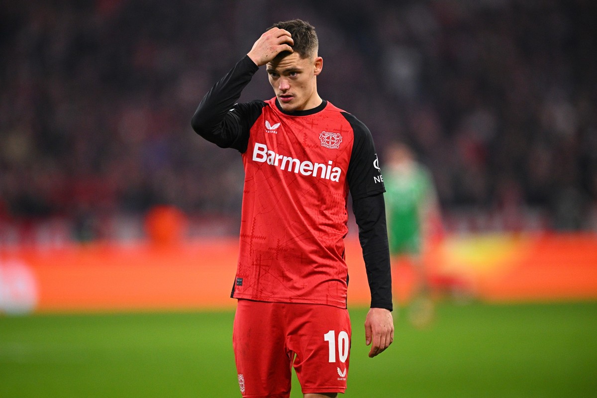 05.03.2025, Bayern, München: Fußball, Champions League, FC Bayern München - Bayer Leverkusen, Achtelfinale, Hinspiel, Allianz Arena, Leverkusens Florian Wirtz reagiert enttäuscht. Foto: Tom Weller/dpa ...
