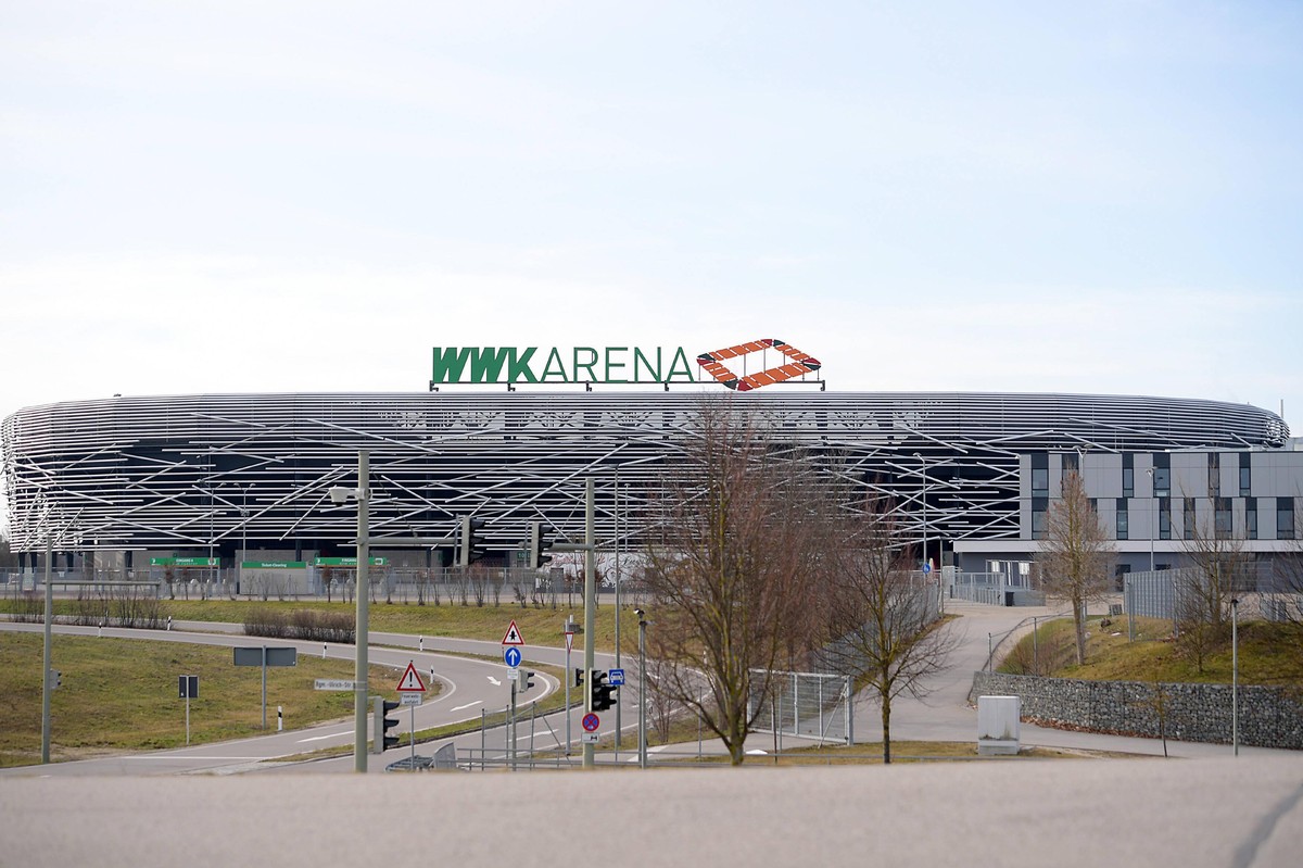 Fu�ball, Stadiongeschichte FC Augsburg 14.03.2020, xemx, Fussball 1.Bundesliga, FC Augsburg, WWK Arena verschlossen emspor, v.l. WWK Arena - Ansicht Stadion von Aussen DFL/DFB REGULATIONS PROHIBIT ANY ...