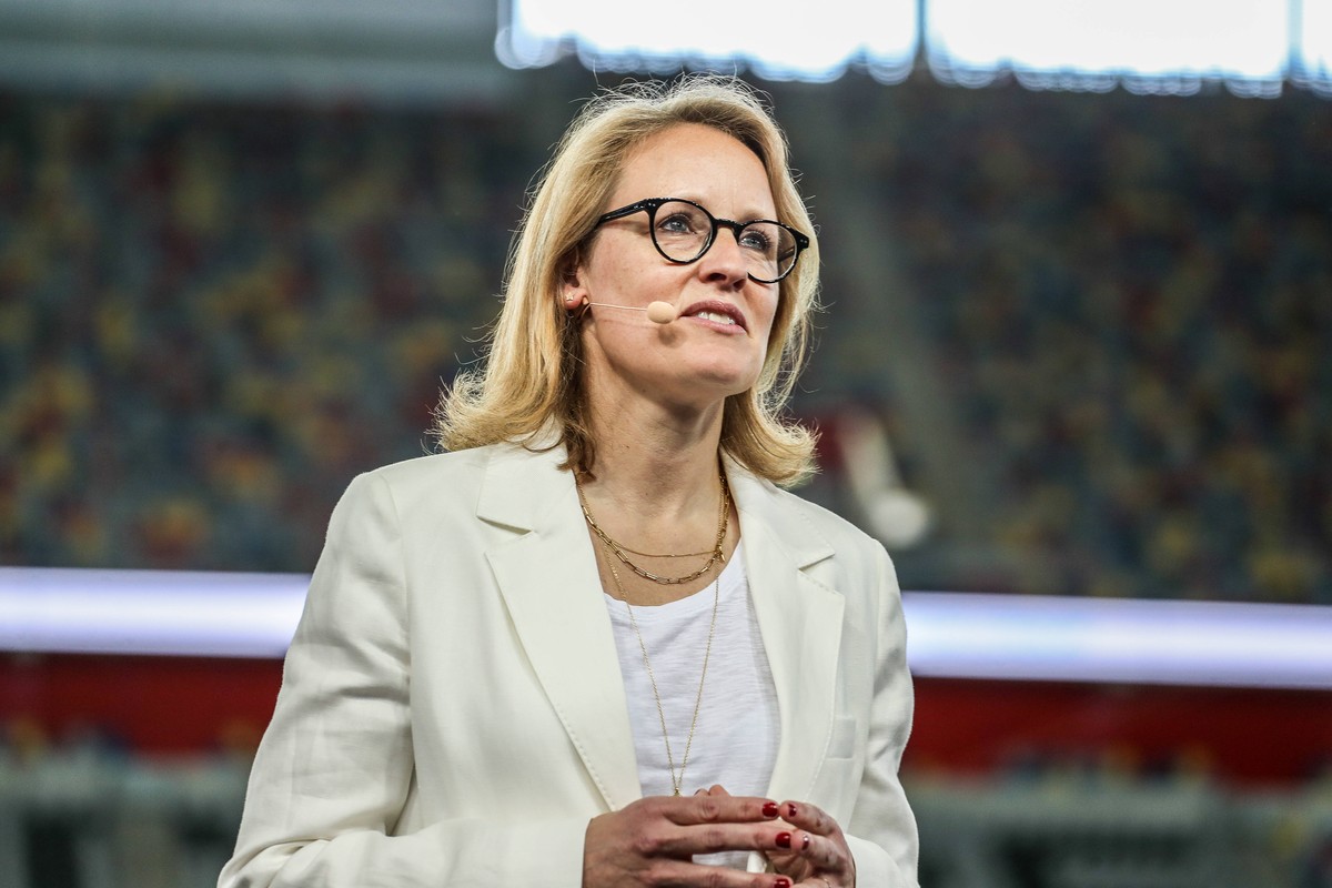 Fussball, DFL Saison 2021/22 Sports Innovation Messe in D�sseldorf 11.05.2022, MERKUR-SPIEL-ARENA D�sseldorf DONATA HOPFEN DFL Foto: Herbertz / Nico Herbertz D�sseldorf MERKUR-SPIEL-ARENA D�sseldorf N ...
