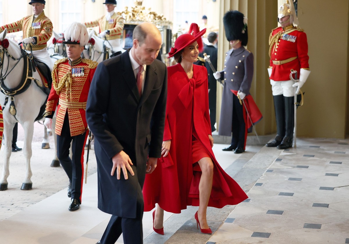 21.11.2023, Großbritannien, London: Kate (r), Prinzessin von Wales, und William, Prinz von Wales, treffen am ersten Tag des Staatsbesuchs des südkoreanischen Präsidenten und seiner Frau in Großbritann ...